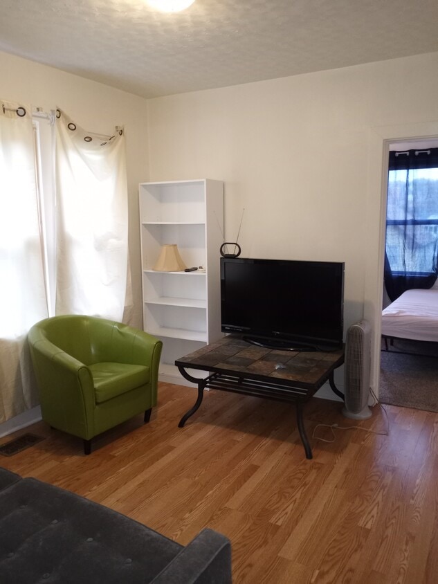 206 Brandon Way, Mount Oliver, PA 15210 House Rental in Mount Oliver