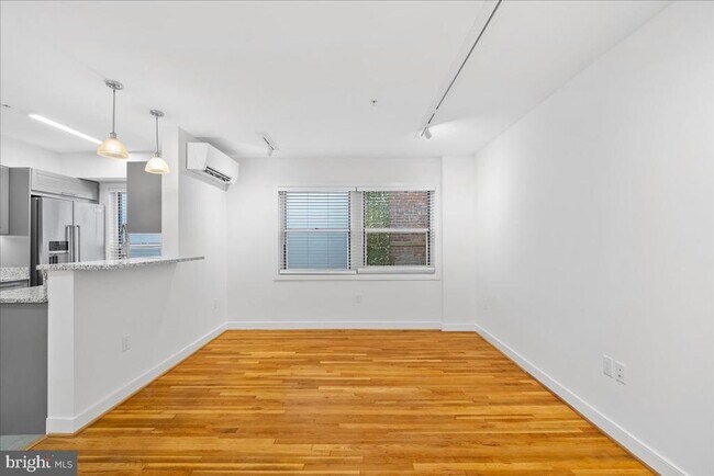 Foto del edificio - 220 2nd St SE