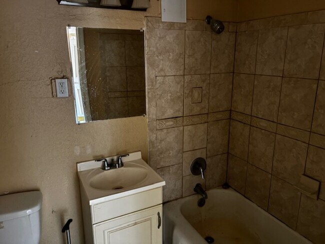 Foto del edificio - 311 W Ashley St