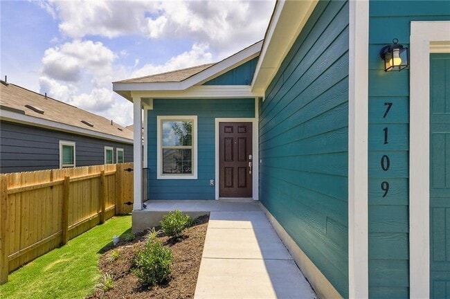 Foto del edificio - 7109 Spirit Hill Rd