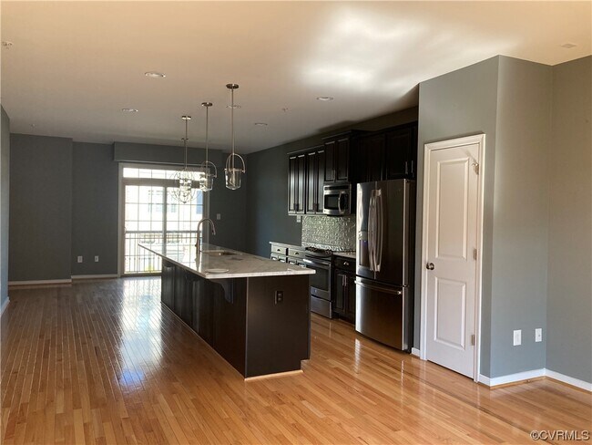 Building Photo - 10942 Parkshire Ln