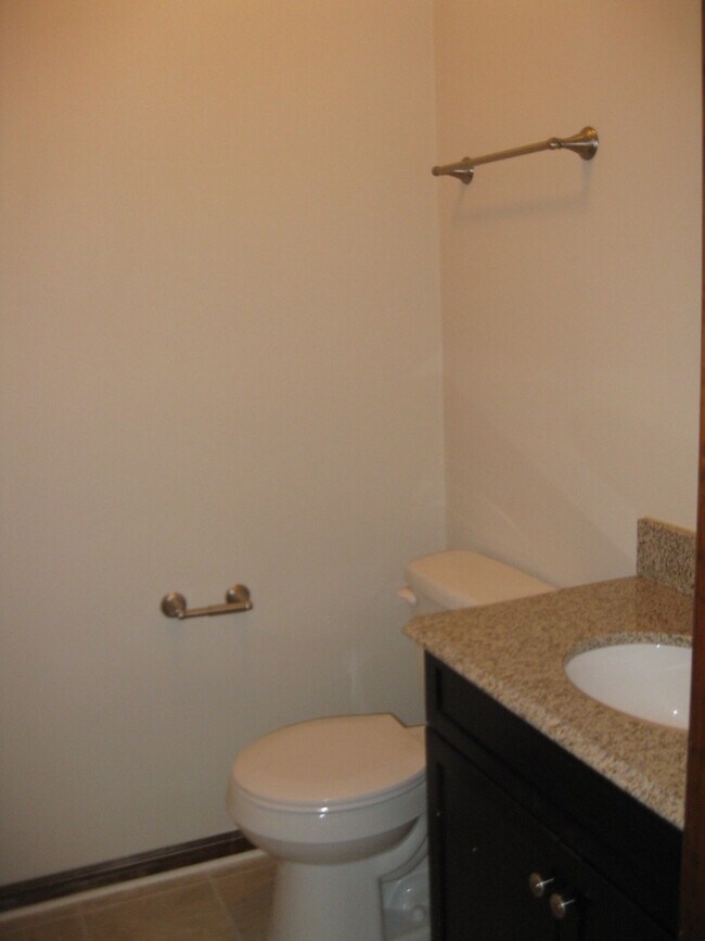 Foto del edificio - Lovely 3 bedroom Townhouse Available