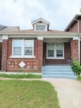 Building Photo - 4430 Broadway