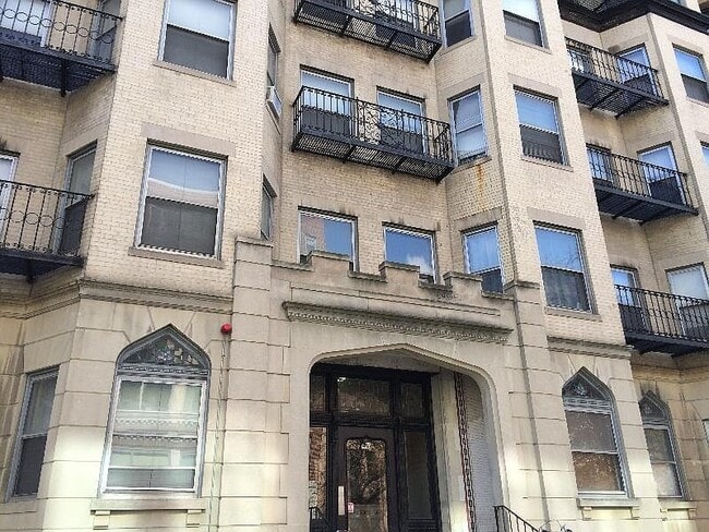 Building Photo - 43 Westland Ave