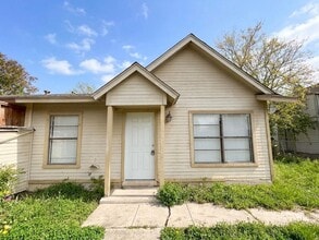 Building Photo - 7809 Sarepto