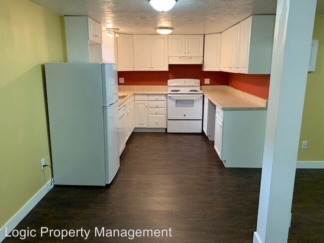 Foto del edificio - 1221 Crandall Ave S
