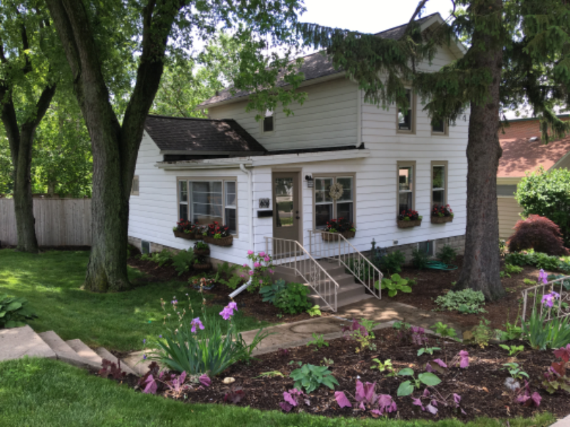Primary Photo - 634 E 5th Ave