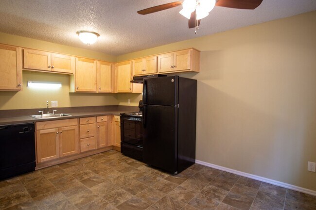 Foto del edificio - Garden Level 2 Bedroom in Trendy Buckman Neighborhood!