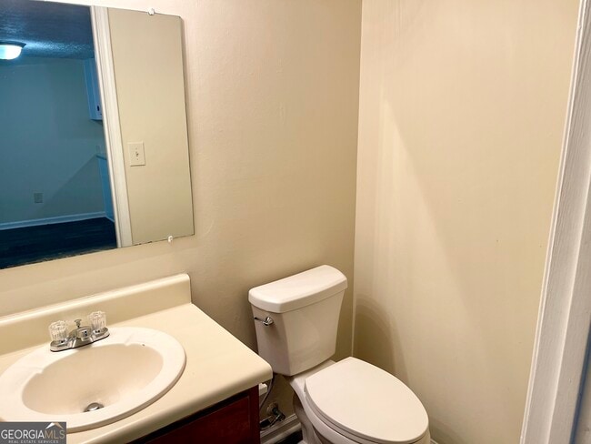 Building Photo - 310 S Jeff Davis Dr