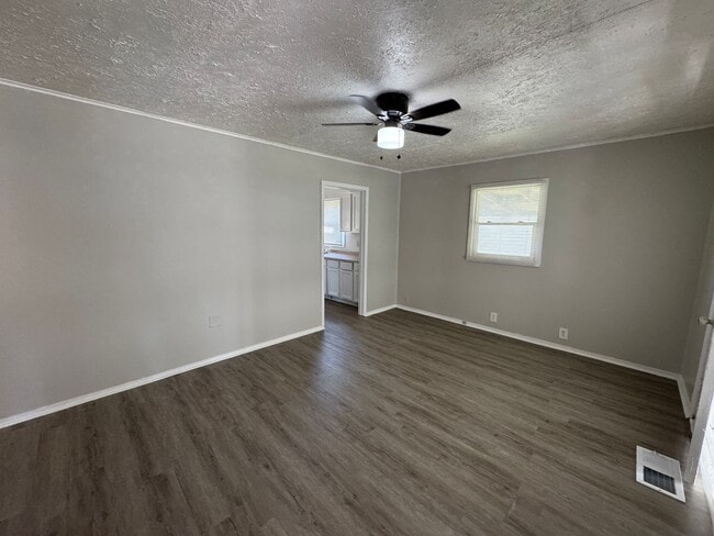 Building Photo - 2453 N Goodlet Ave