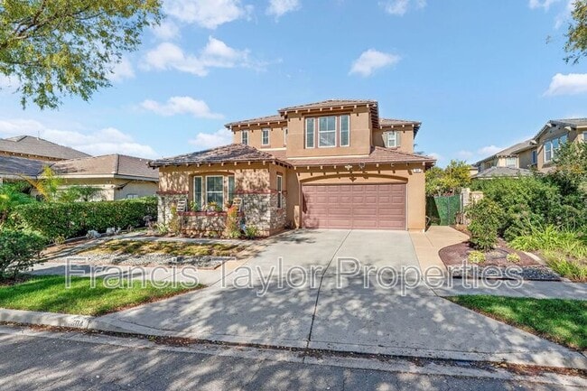 Building Photo - 504 Eureka Dr