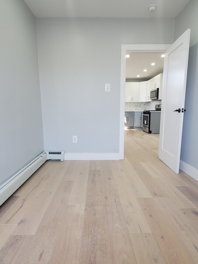 Building Photo - 325 Avenue E