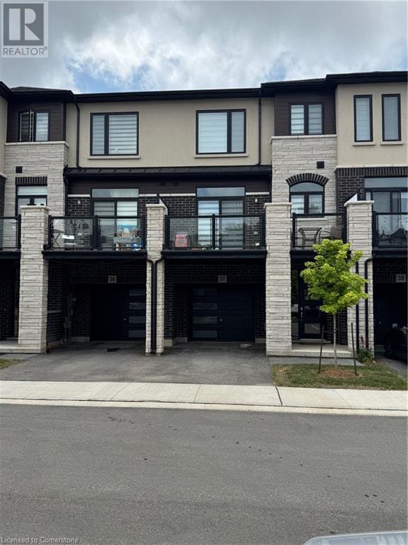Building Photo - 290 Equestrian Way