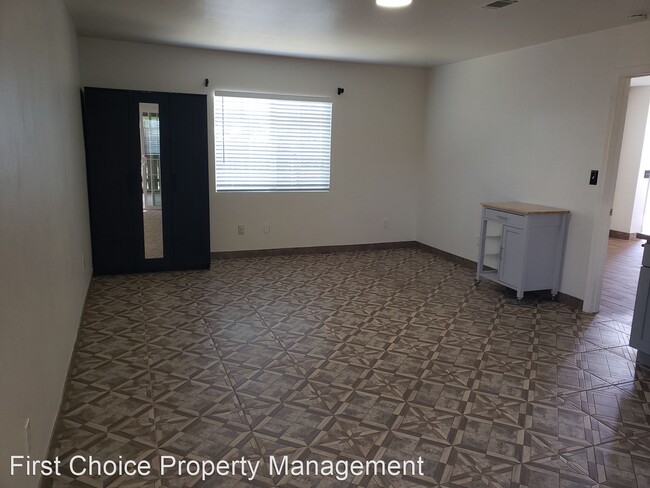 Foto del edificio - 1 br, 1 bath House - 4218 Queens Lane Back...