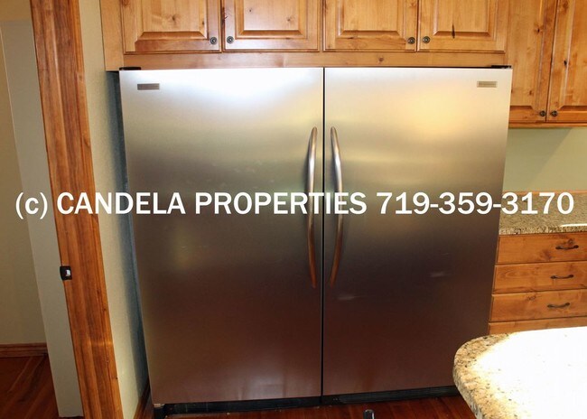 Foto del edificio - FOUR BEDROOM IN BROADMOOR BLUFFS PARK