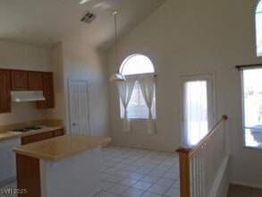 Building Photo - 2400 Indian Pony Ct