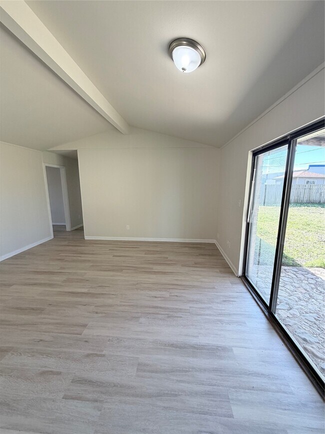 Foto del edificio - 3616 Willowick Dr