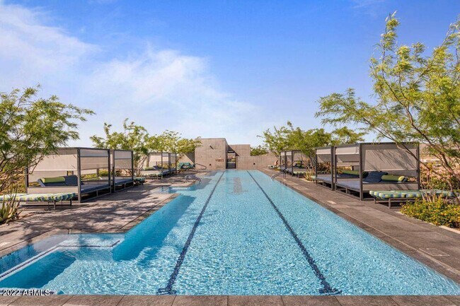 Foto del edificio - 7120 E Kierland Blvd