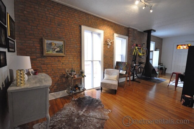 Building Photo - 738-740-740 Mohawk St