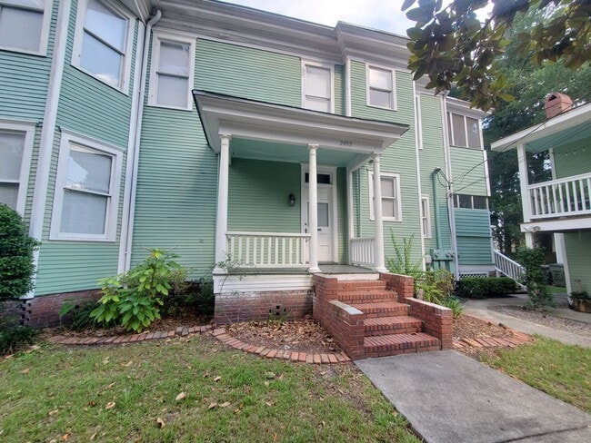 Building Photo - Price Improvement 2-bedroom, 2-bath Victorian style Midtown Home With Two Balconies!