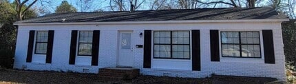 Building Photo - 607 Belle St