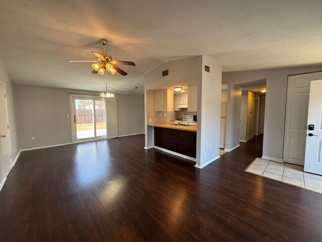 Foto del edificio - 261 Windsor Castle Dr