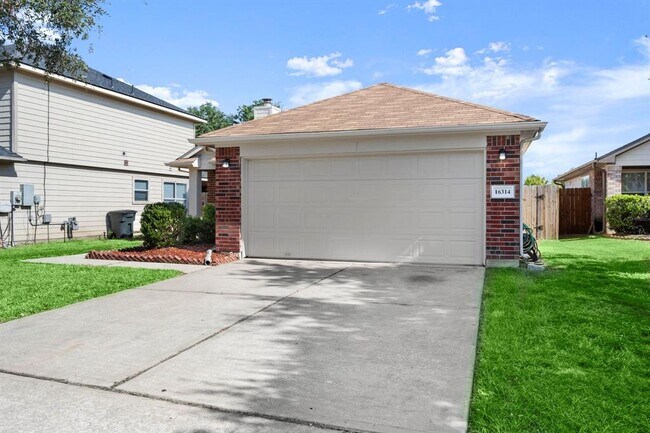 Foto del edificio - 16314 Royal Stone Ln