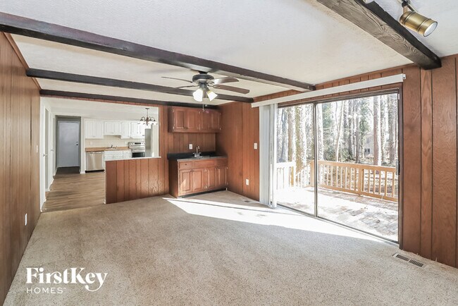 Foto del edificio - 286 Pinehurst Ln