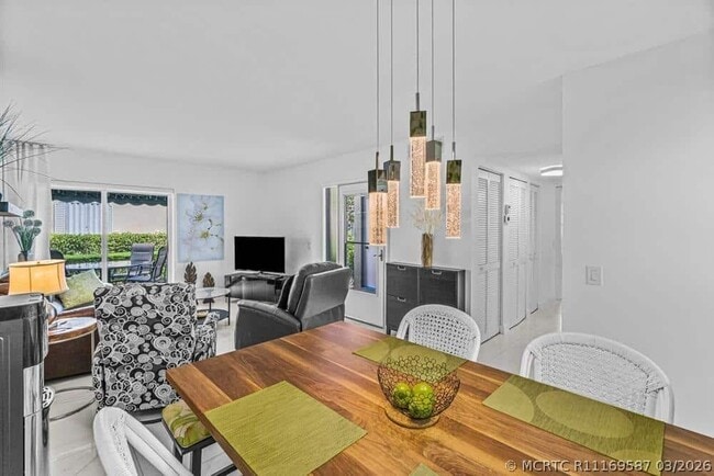 Foto del edificio - 154 Waterside Dr