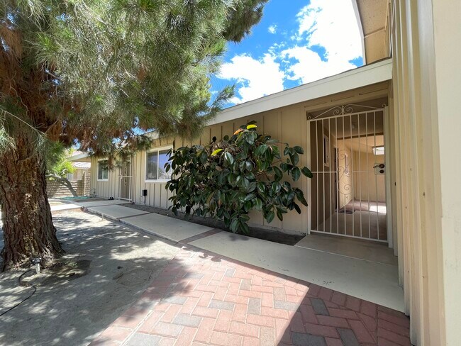 Foto del edificio - 79815 Westward Ho Dr