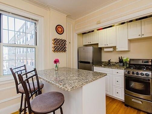 Foto del edificio - 1450 Beacon St