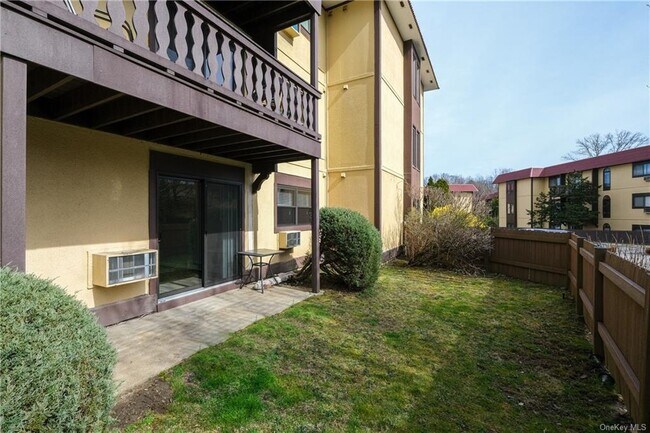 Building Photo - 17 Granada Crescent