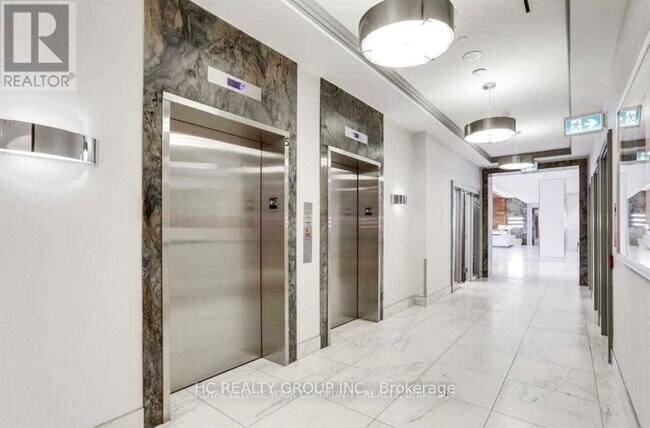 Building Photo - 7890 Bathurst St