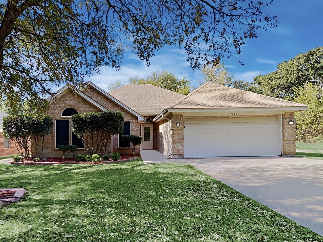 Primary Photo - 7121 Timberlane Dr