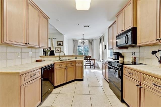 Foto del edificio - 70350 Petit Rd