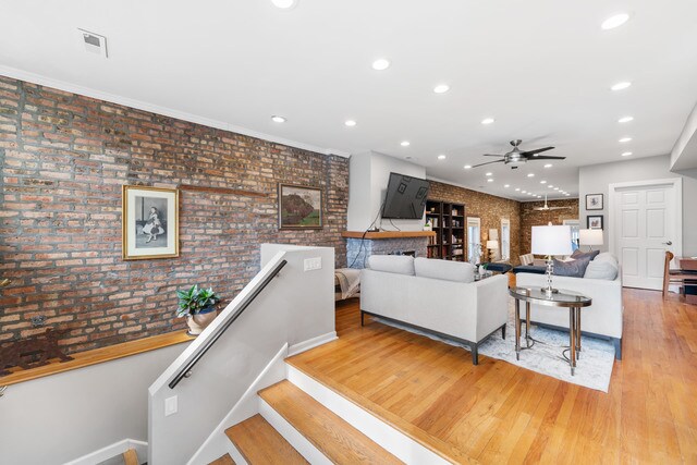 Foto del edificio - 1340 N Wolcott Ave