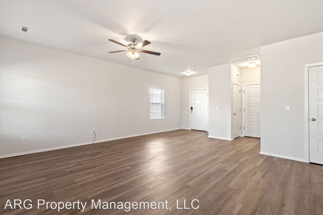 Foto del edificio - 3 br, 2.5 bath House - 3291 Gulley Lane