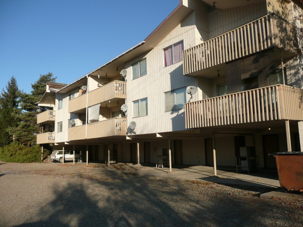 Applewood Condos Apartments in Oroville, WA