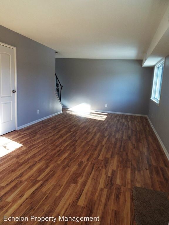 Foto principal - 202 Fairlane St
