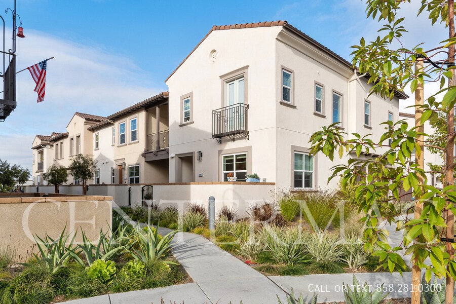 Like new 2 Bedroom Townhome in San Marcos Townhome Rentals in San
