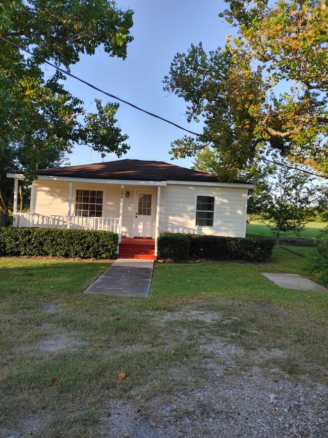 Building Photo - 1307 County Rd 857