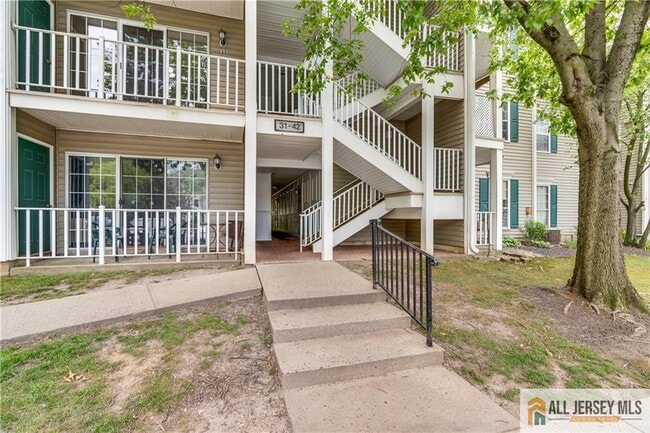 Building Photo - 35 Brighton Way