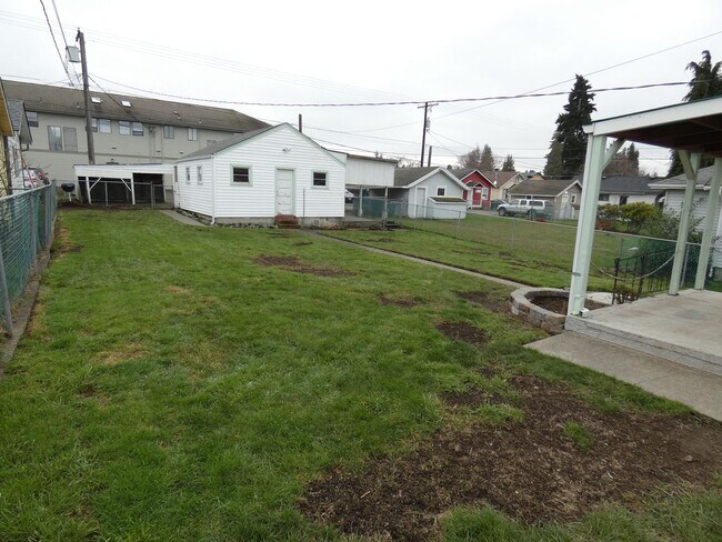 Foto del edificio - 330 E 6th St