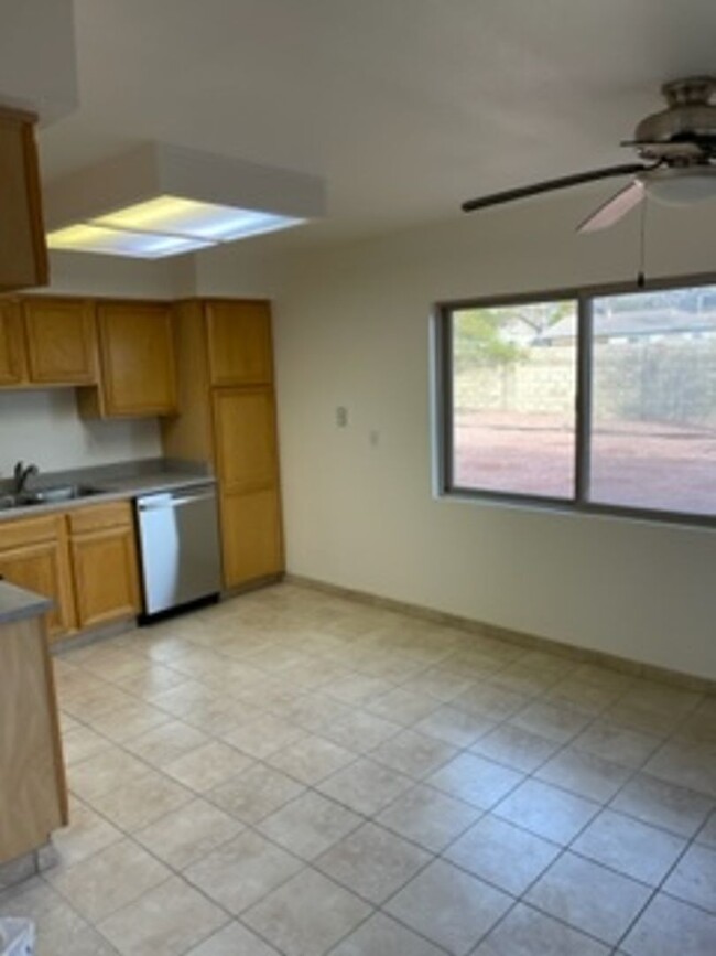 Foto del edificio - Ahwatukee 3 bedroom 2 bath