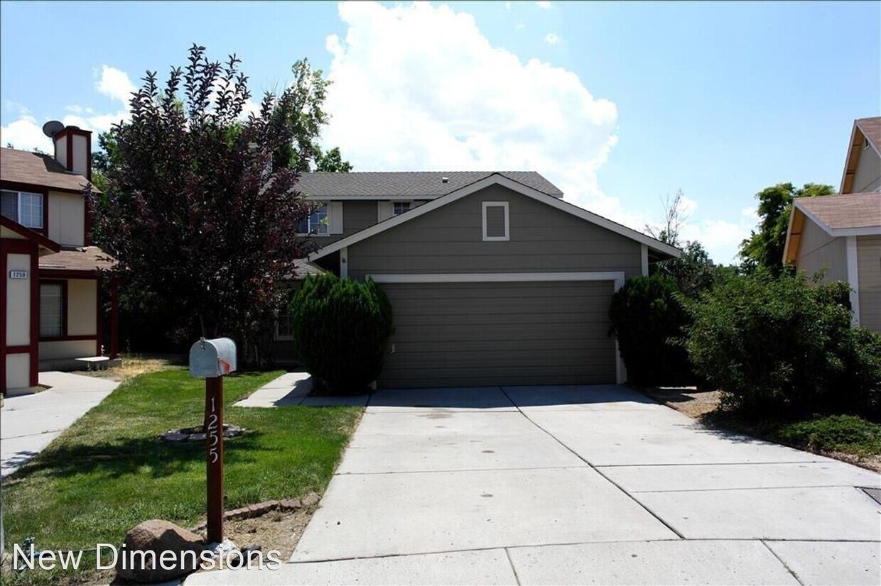3 br, 2.5 bath House 1255 Ian St. House Rental in Sparks, NV