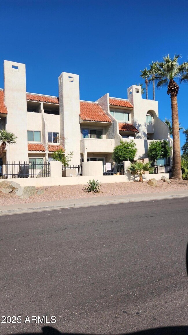 Foto del edificio - 4330 N 5th Ave