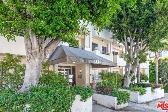 Foto principal - 1250 N Kings Rd