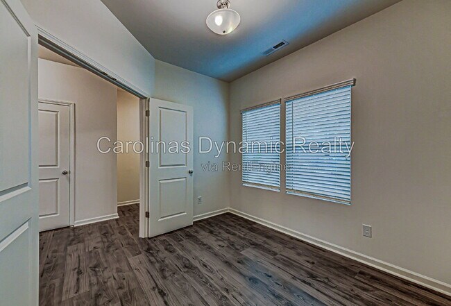 Foto del edificio - 4014 Beacon Ave
