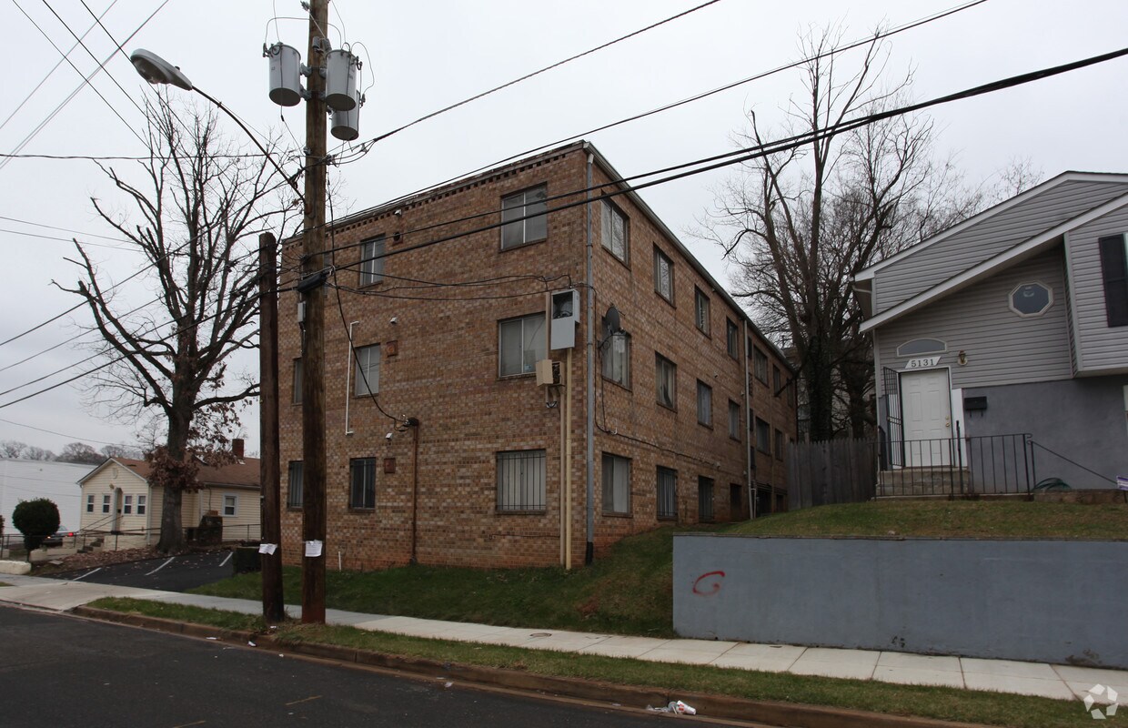 Foto del edificio - 5133 Call Pl SE