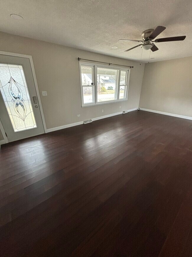 944 Shields Ave, Winthrop Harbor, IL 60096 House Rental in Winthrop